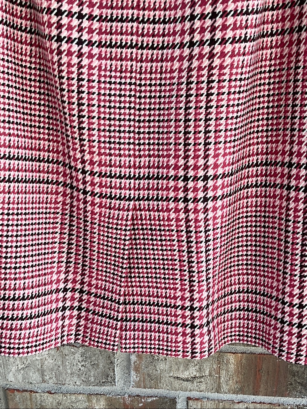 Take 50% OFF-Talbots Pink Plaid Pencil Skirt, Size-12 - Picture 7 of 9